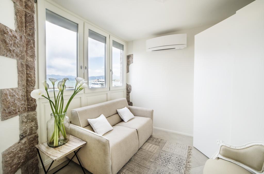 פסקיארה דל גארדה Riviera Carducci Rooms מראה חיצוני תמונה