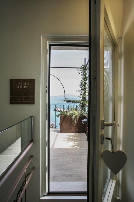 פסקיארה דל גארדה Riviera Carducci Rooms מראה חיצוני תמונה