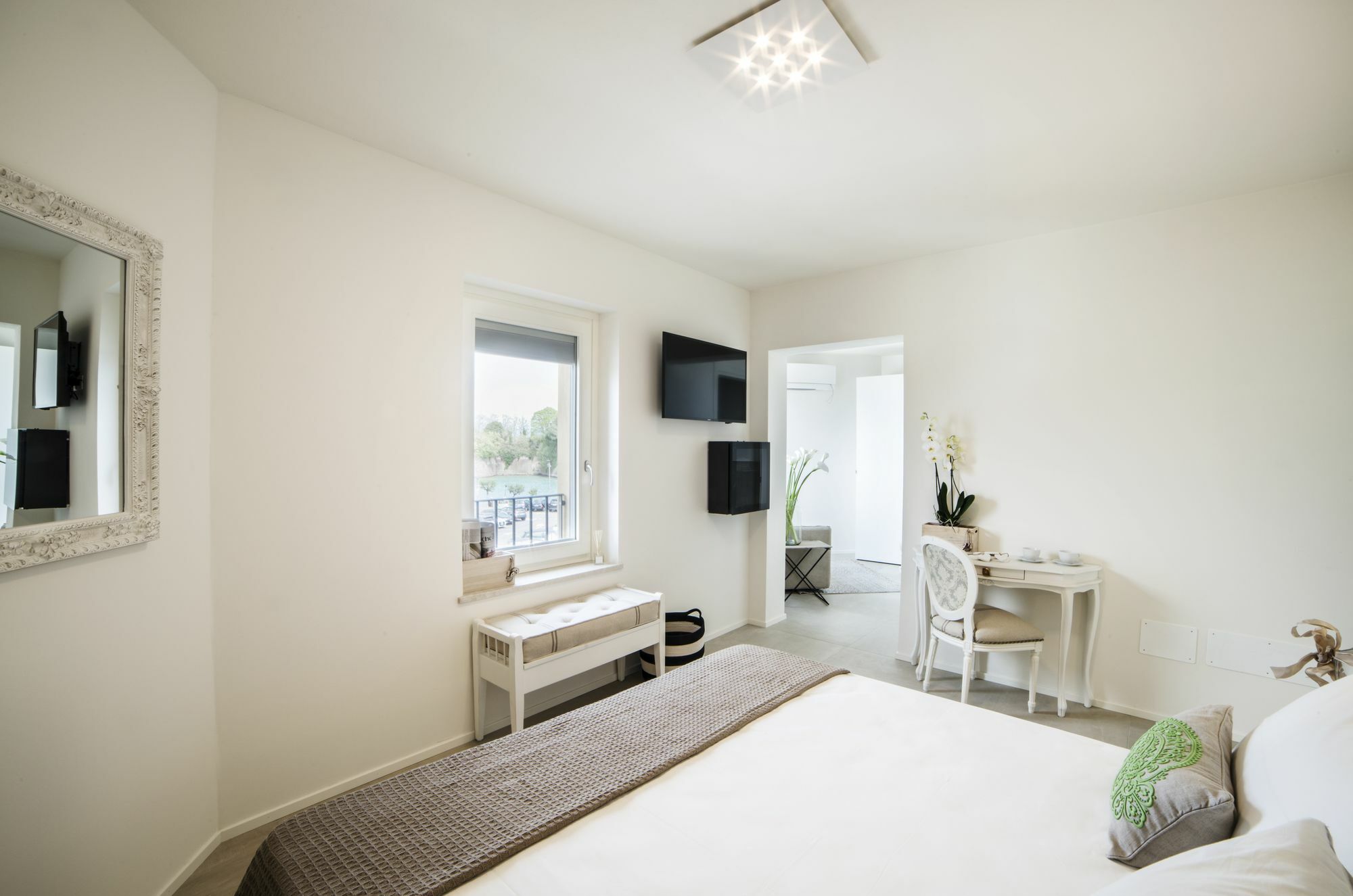 פסקיארה דל גארדה Riviera Carducci Rooms מראה חיצוני תמונה
